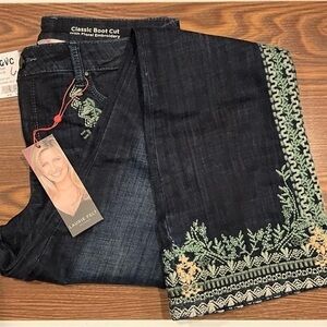 Laurie Felt Classic Boot‎ Cut with Floral Embroidery